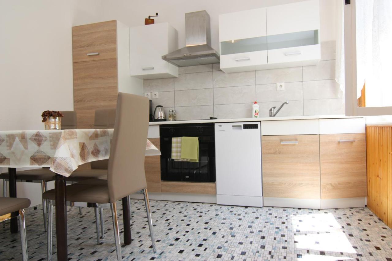 Holiday House Palma Dobrinj Bagian luar foto